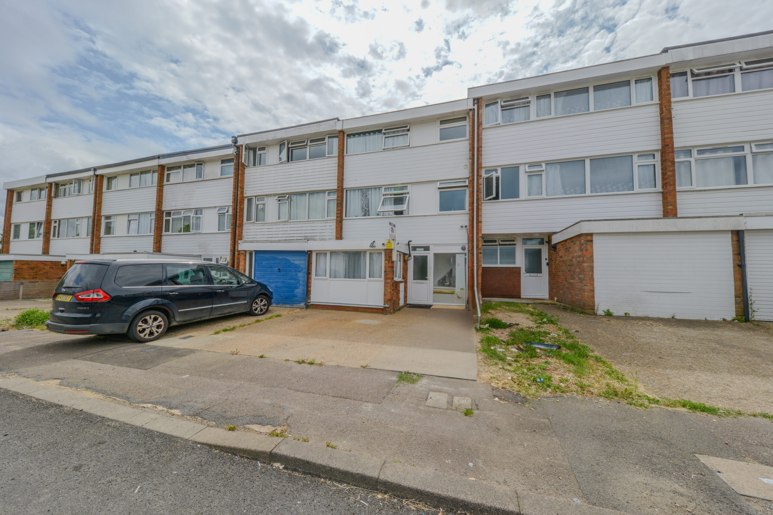 Professional House Share 66 Wood Close Hatfield